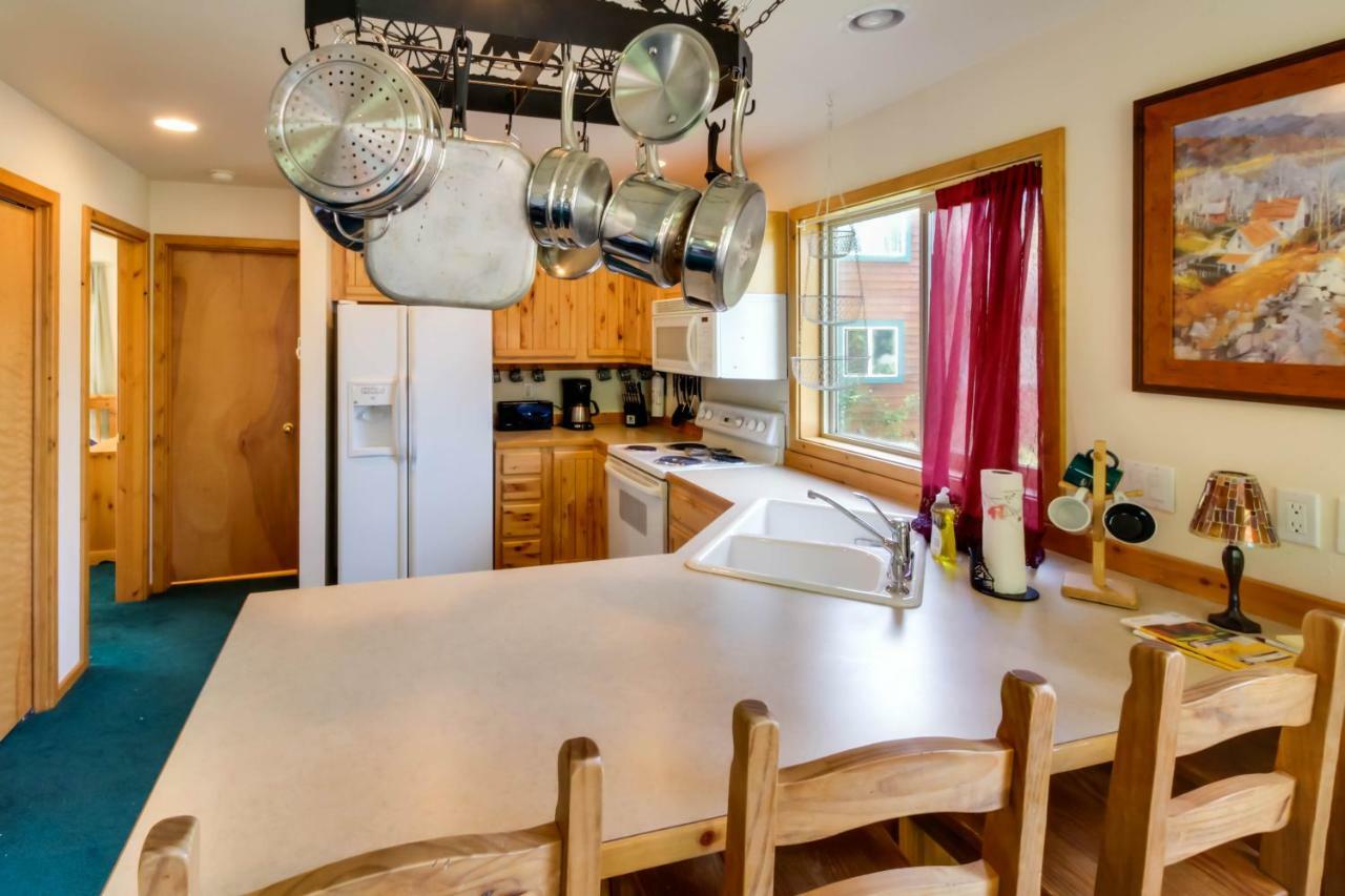 מק'קול Cottage Court Condo מראה חיצוני תמונה