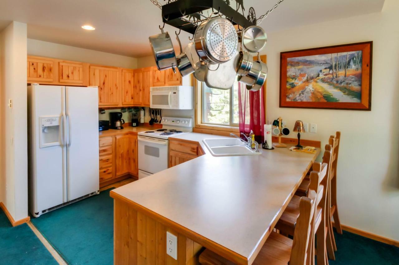 מק'קול Cottage Court Condo מראה חיצוני תמונה
