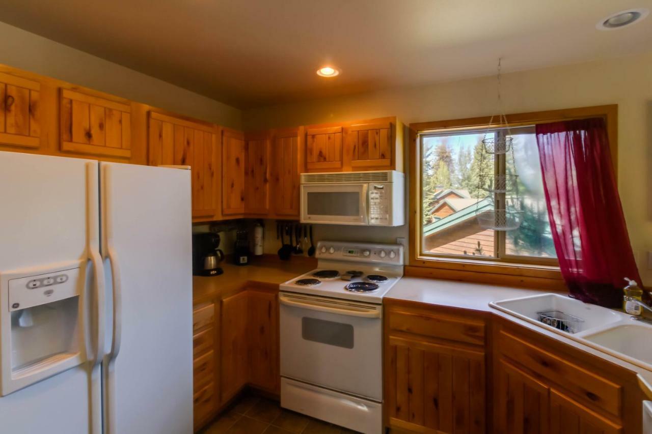 מק'קול Cottage Court Condo מראה חיצוני תמונה